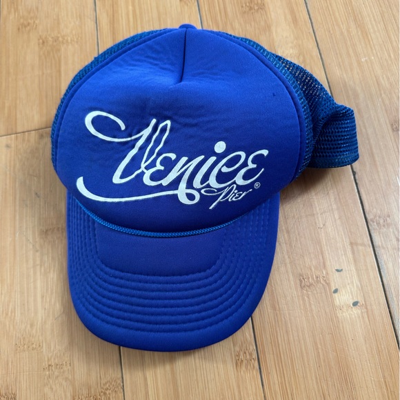 Blue Venice Pier Trucker Hat - Picture 1 of 3
